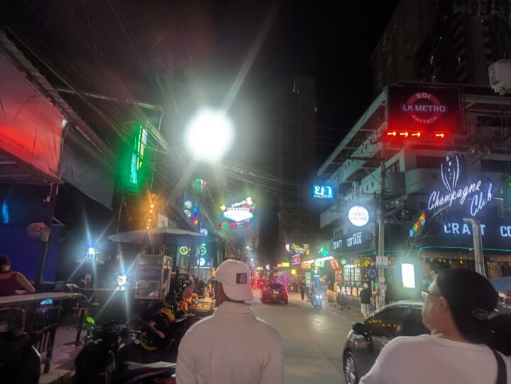 PXL_20251005_141225761 - 株式会社エイト